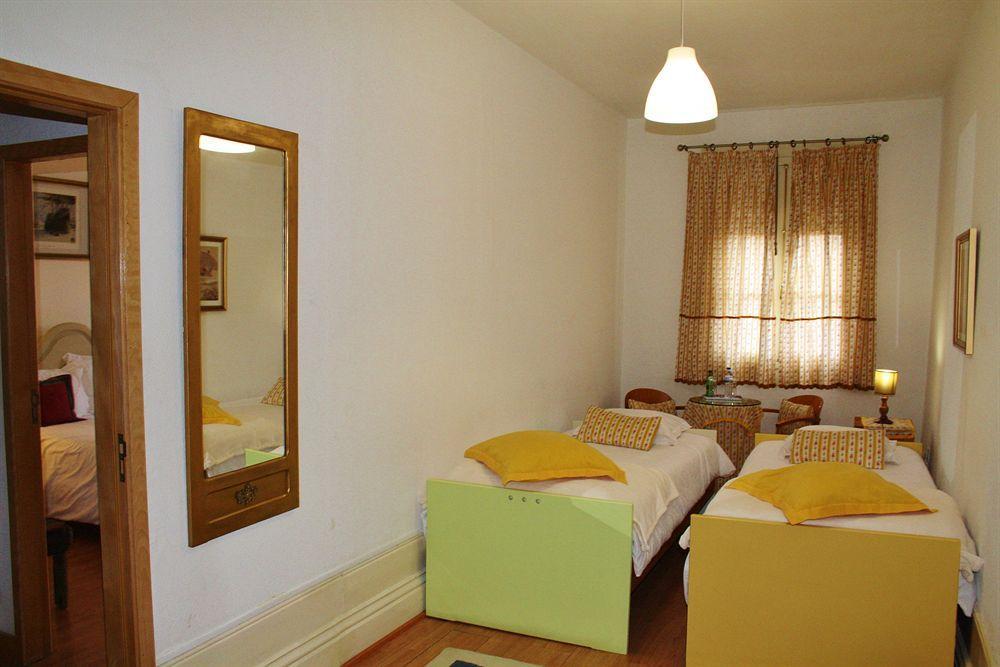 Alvares Cabral Guesthouse Porto Exterior foto