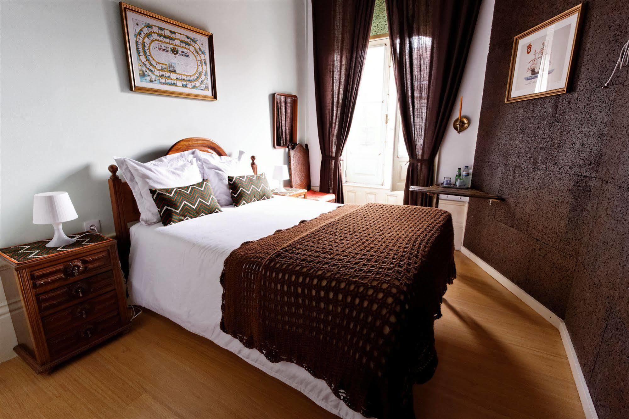 Alvares Cabral Guesthouse Porto Exterior foto