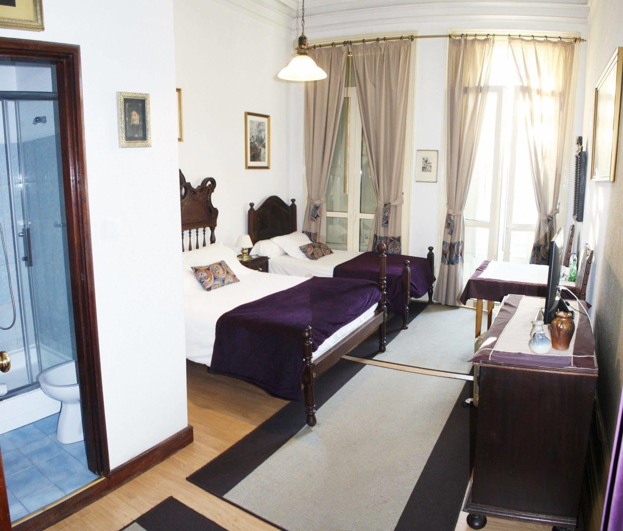 Alvares Cabral Guesthouse Porto Exterior foto
