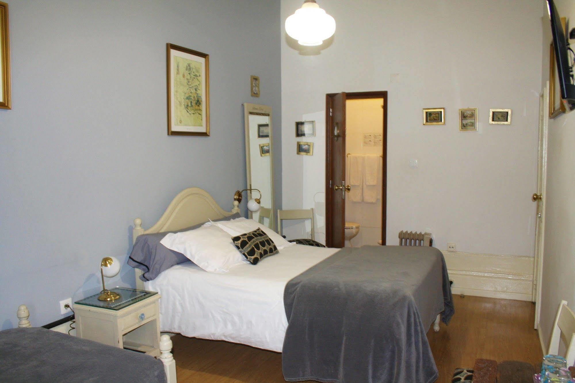 Alvares Cabral Guesthouse Porto Exterior foto